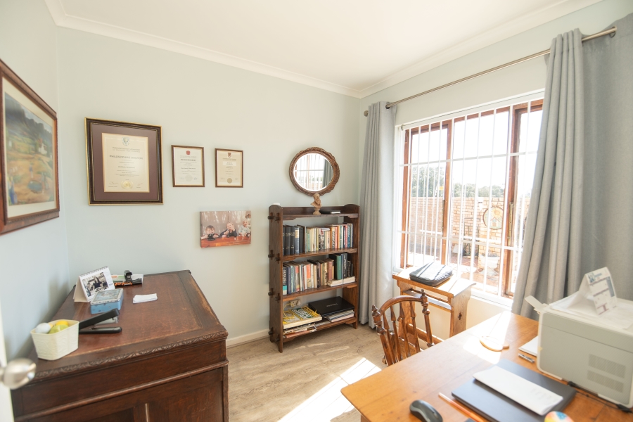 3 Bedroom Property for Sale in Summerstrand Eastern Cape